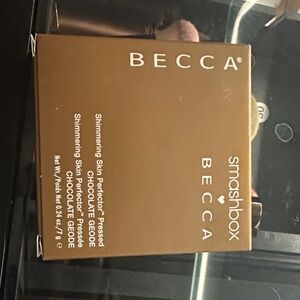 BECCA Chocolate Geode Pressed Highlighter - Brown